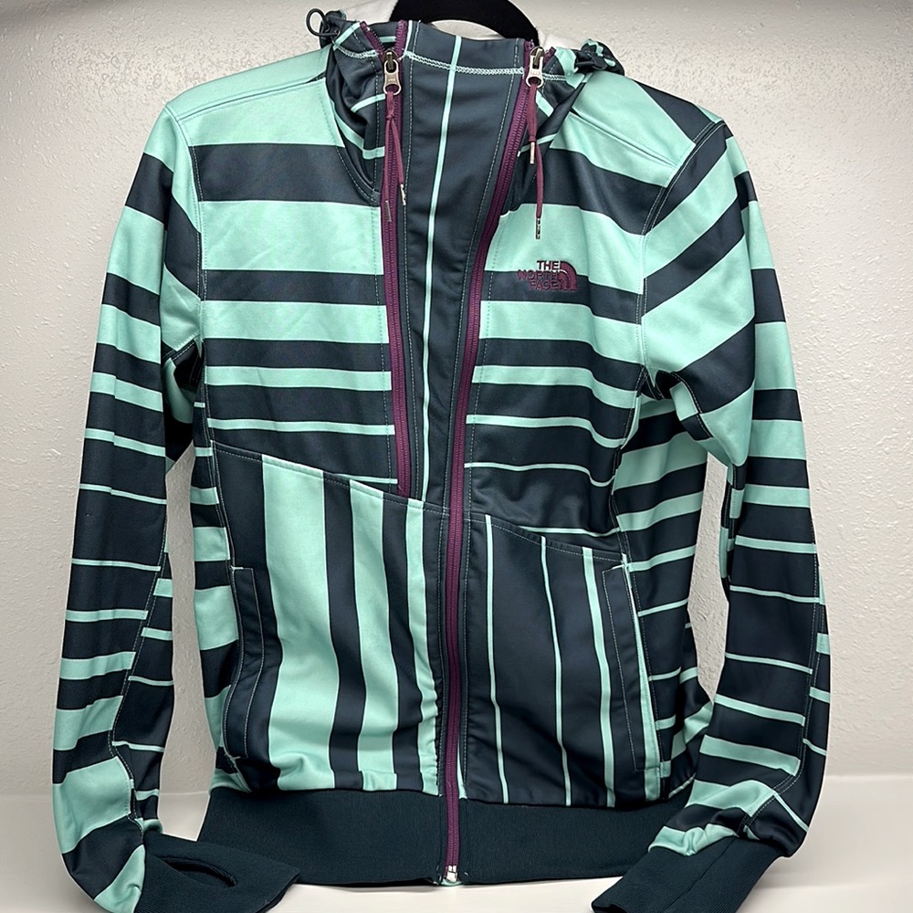 The North Face Women’s Zip Up Jacket;Size M